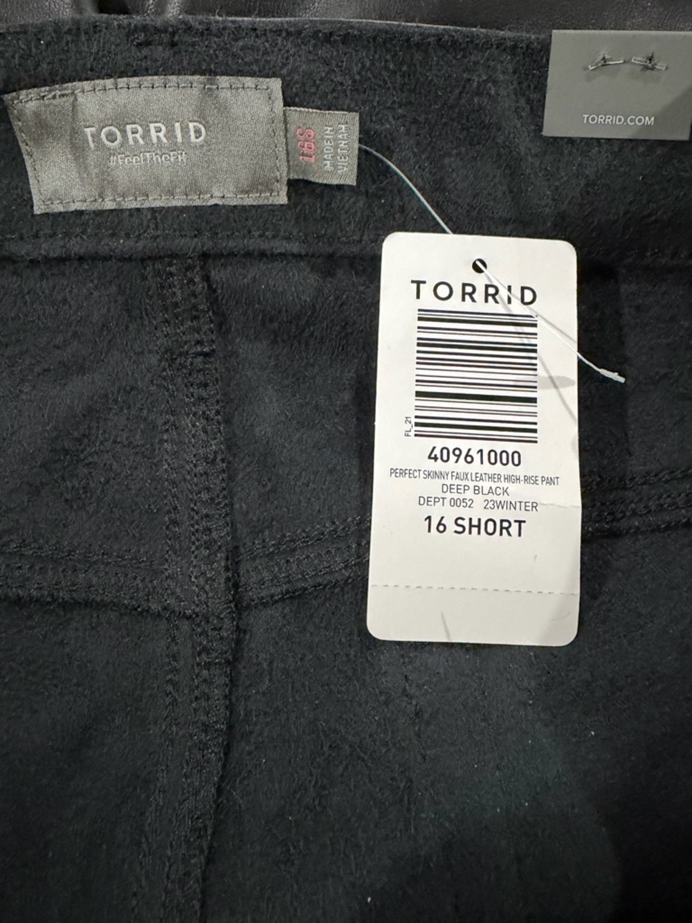 2/$30 torrid Deep Black Perfect Skinny Faux Leather High Rise Pants 16 Short NWT - Picture 7 of 10